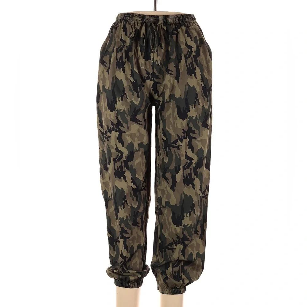 Women’s Camo Loose Jogger Pants_small - Picture 1 of 3